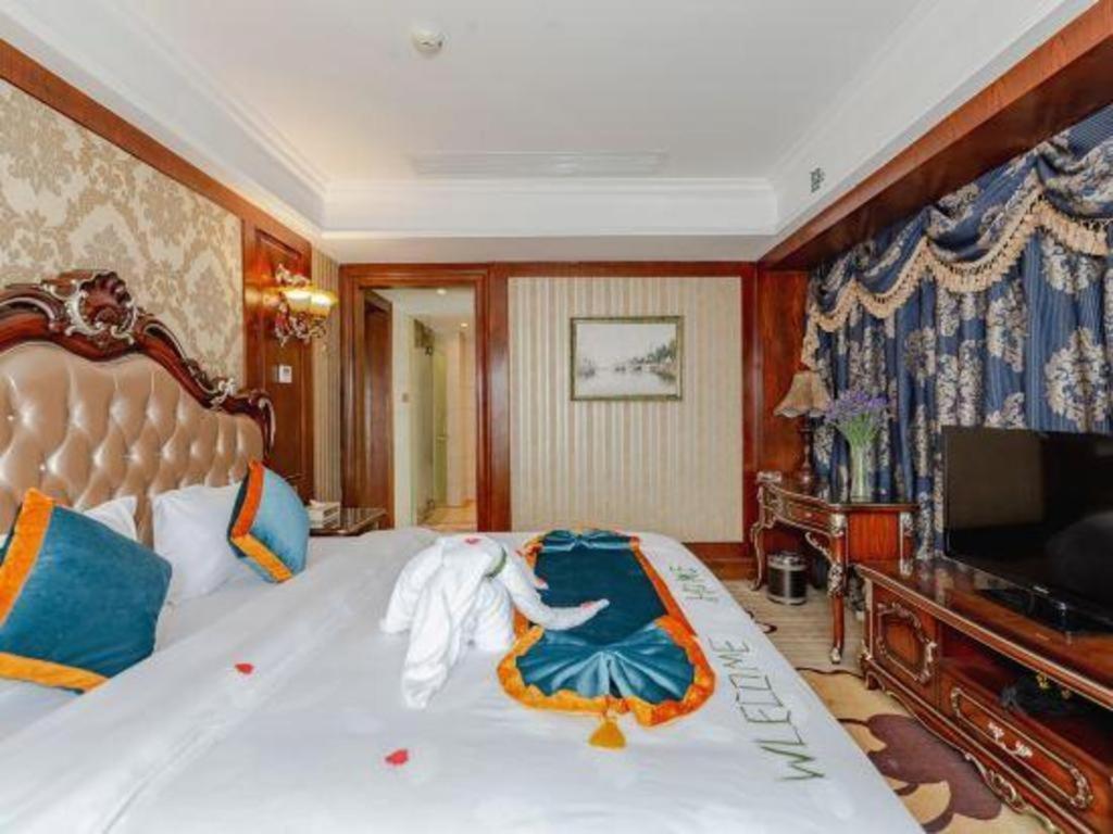 Chengdu French Theme Gold Palace Exterior foto
