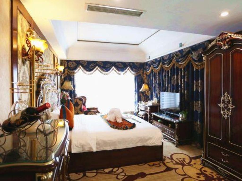 Chengdu French Theme Gold Palace Exterior foto